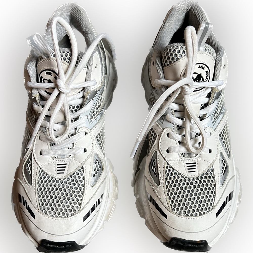 AXEL ARIGATO White & Grey Marathon Runner Sneakers